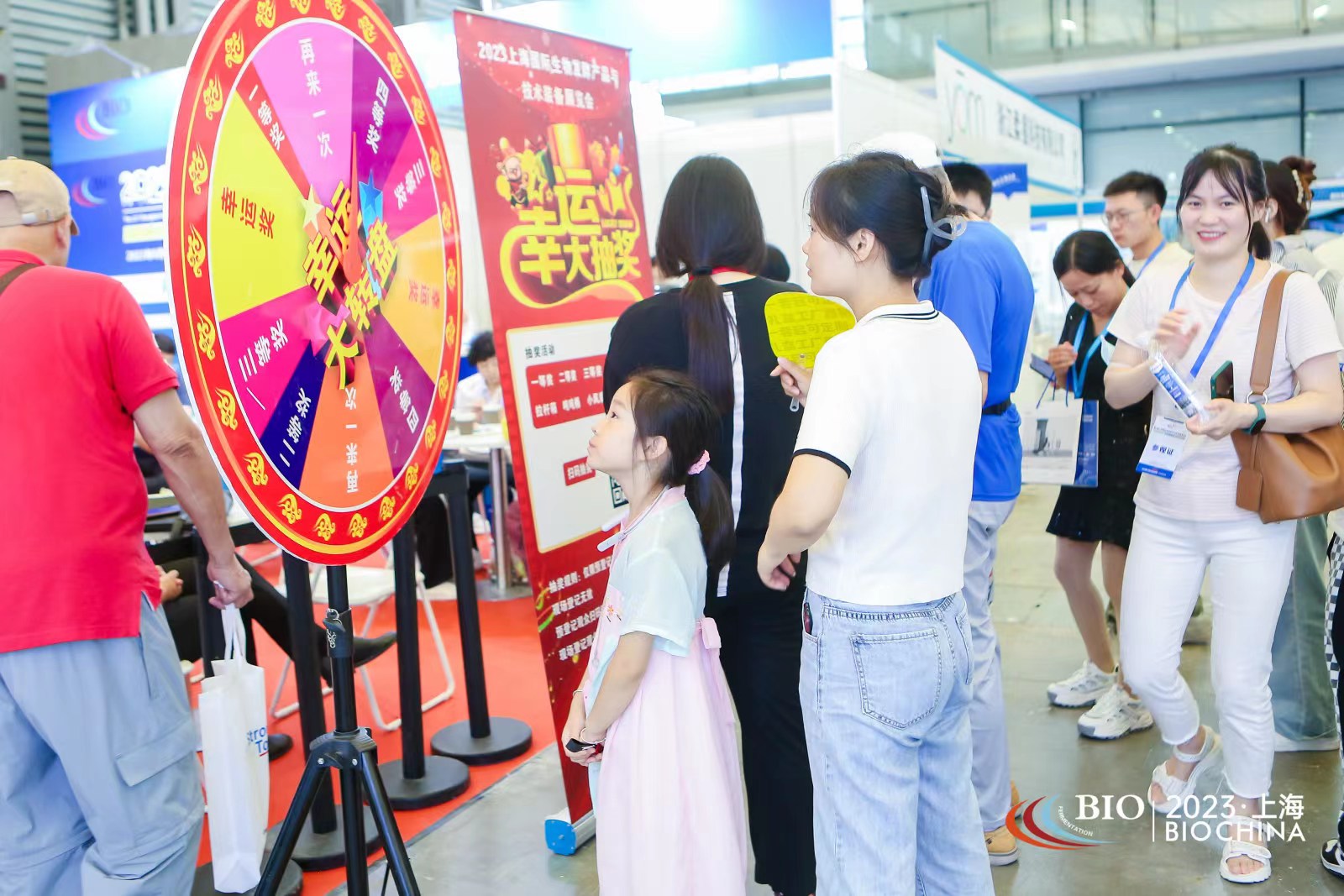 預(yù)報(bào)名客戶，禮品免費(fèi)送，現(xiàn)場(chǎng)抽獎(jiǎng)活動(dòng)